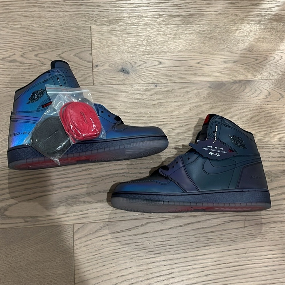 Unisex Nike Zoom Air high top sneakers. Brand new!